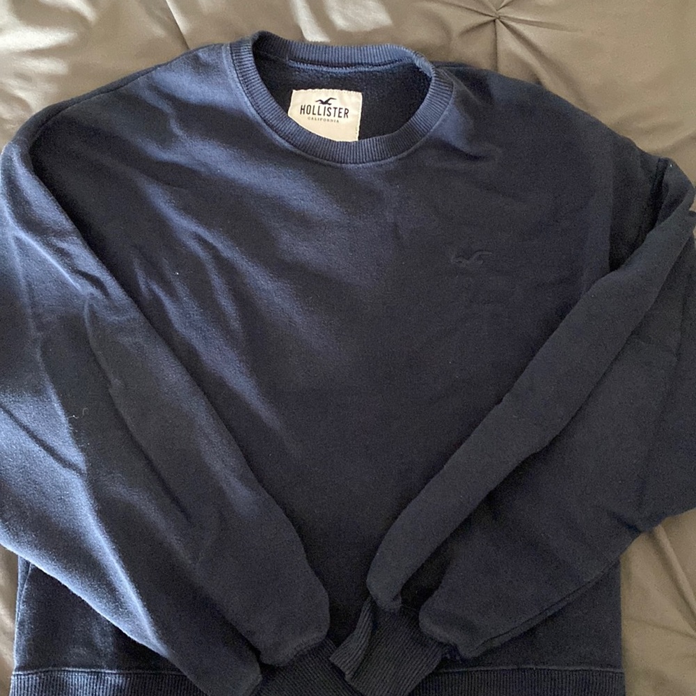 Blue crewneck